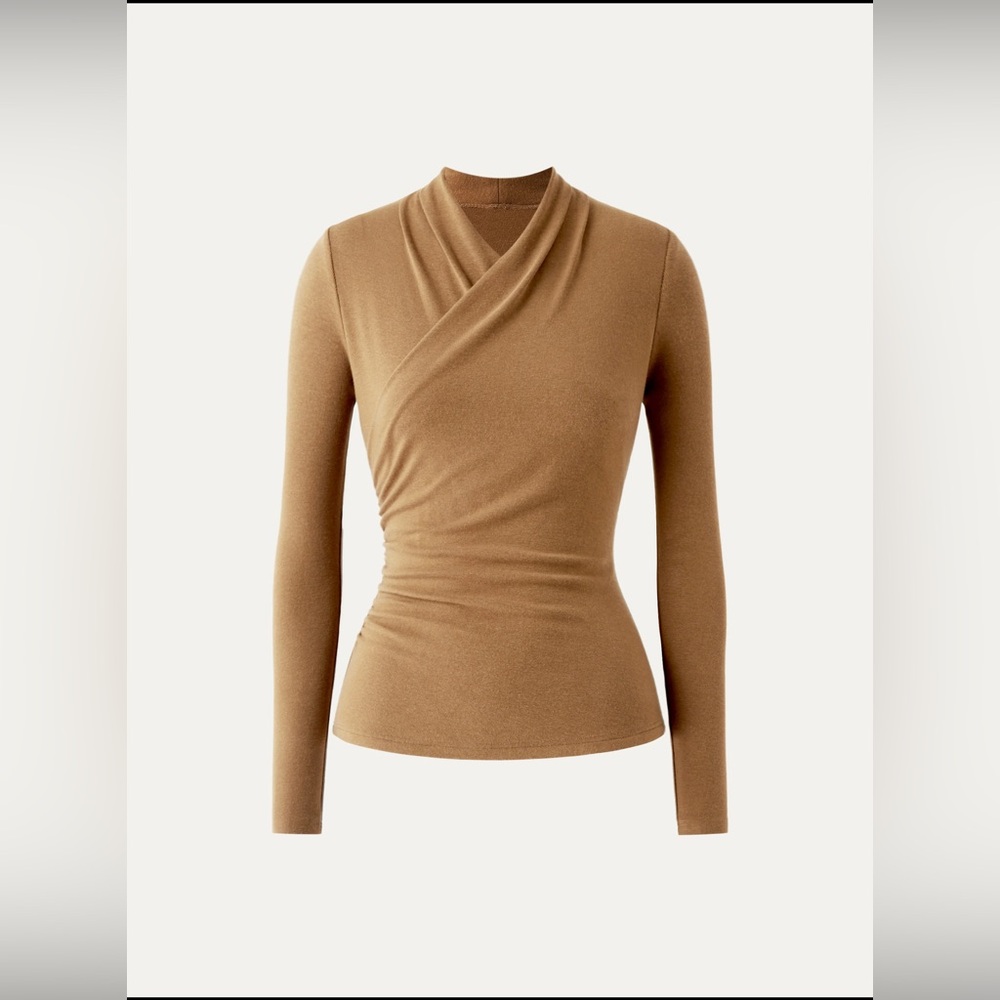 LiteWarm Surplice Long Sleeve Top
Cinnamon Buff Size Small